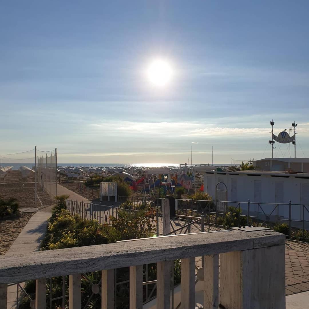 Hotel Villa Del Prato Cucina Romagnola E Possibilita Pacchetto Spiaggia Bellariva Di Rimini Exterior foto